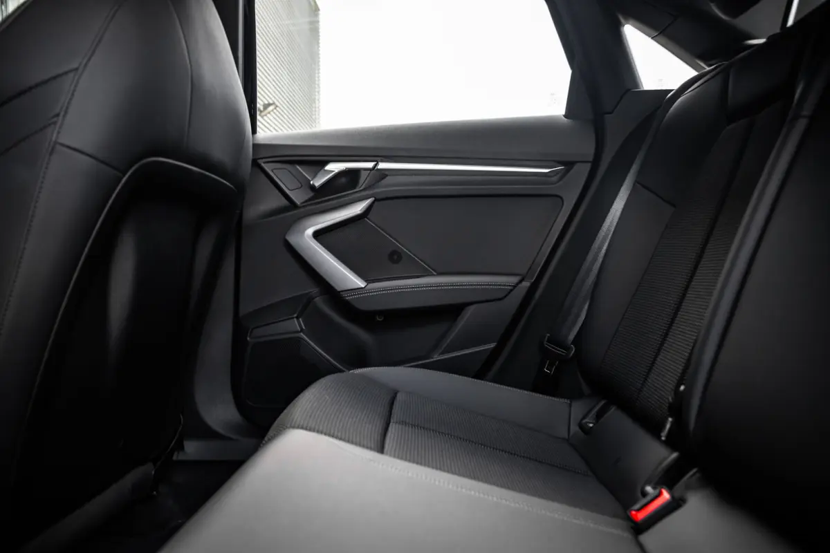 30 TFSI S edition | Apple Carplay/Android Auto|telefoonintegratie premium | Extra getint glas | LED achterlichten