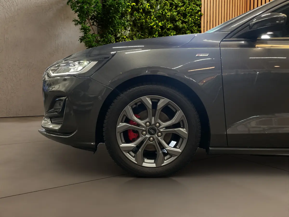 1.0 EcoBoost Hybrid ST Line X | Panorama dak | Adapt. Cruise | B&O | Apple Carplay | AGR-Stoelen | Stoel-stuurverw. | 17''