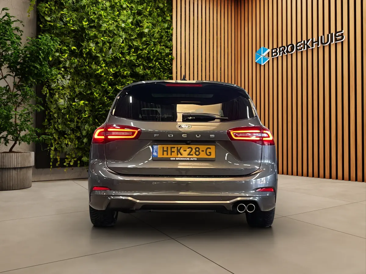 1.0 EcoBoost Hybrid ST Line X | Panorama dak | Adapt. Cruise | B&O | Apple Carplay | AGR-Stoelen | Stoel-stuurverw. | 17''