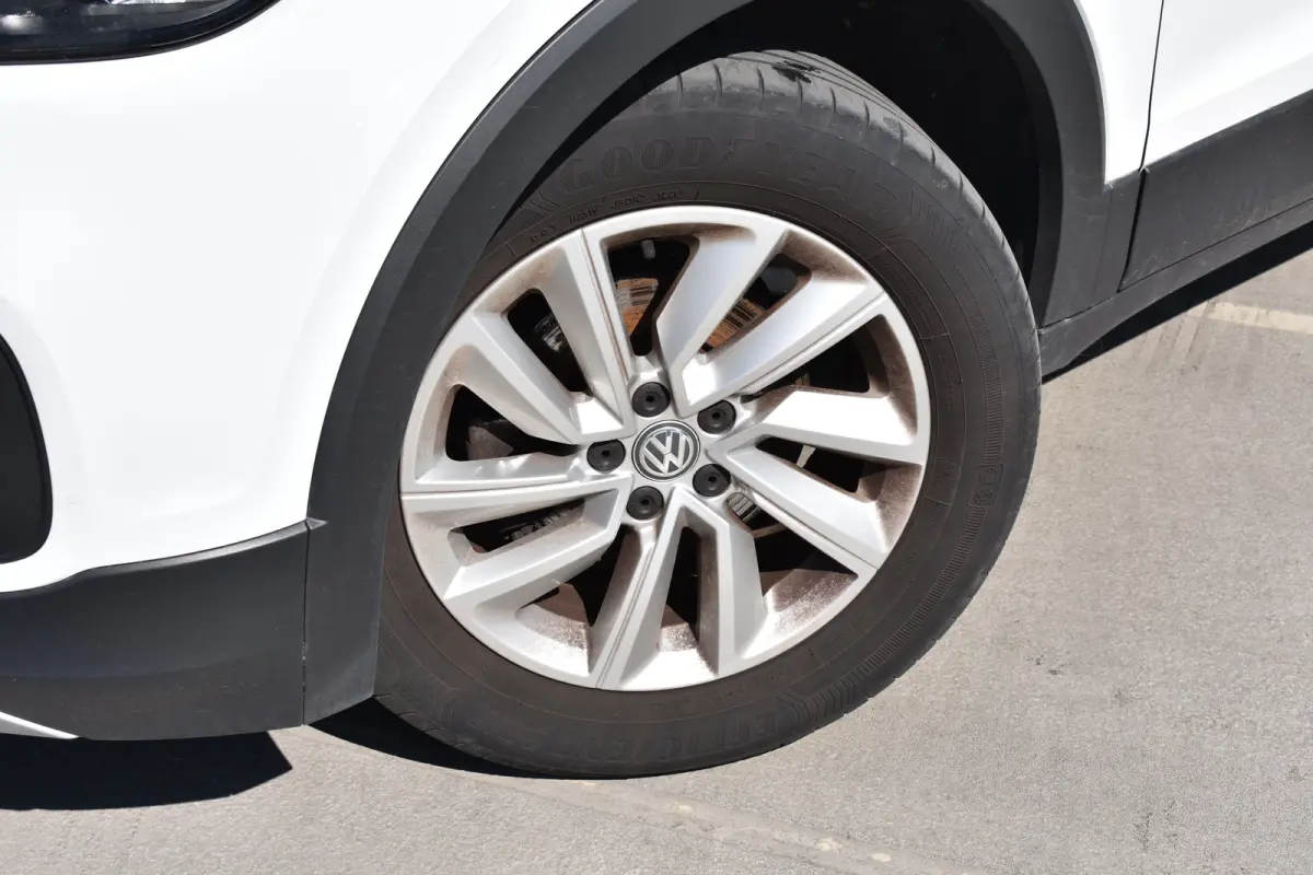 1.0 TSI 95PK Life | ADAPT. CRUISE | AIRCO | LED | BLUETOOTH
