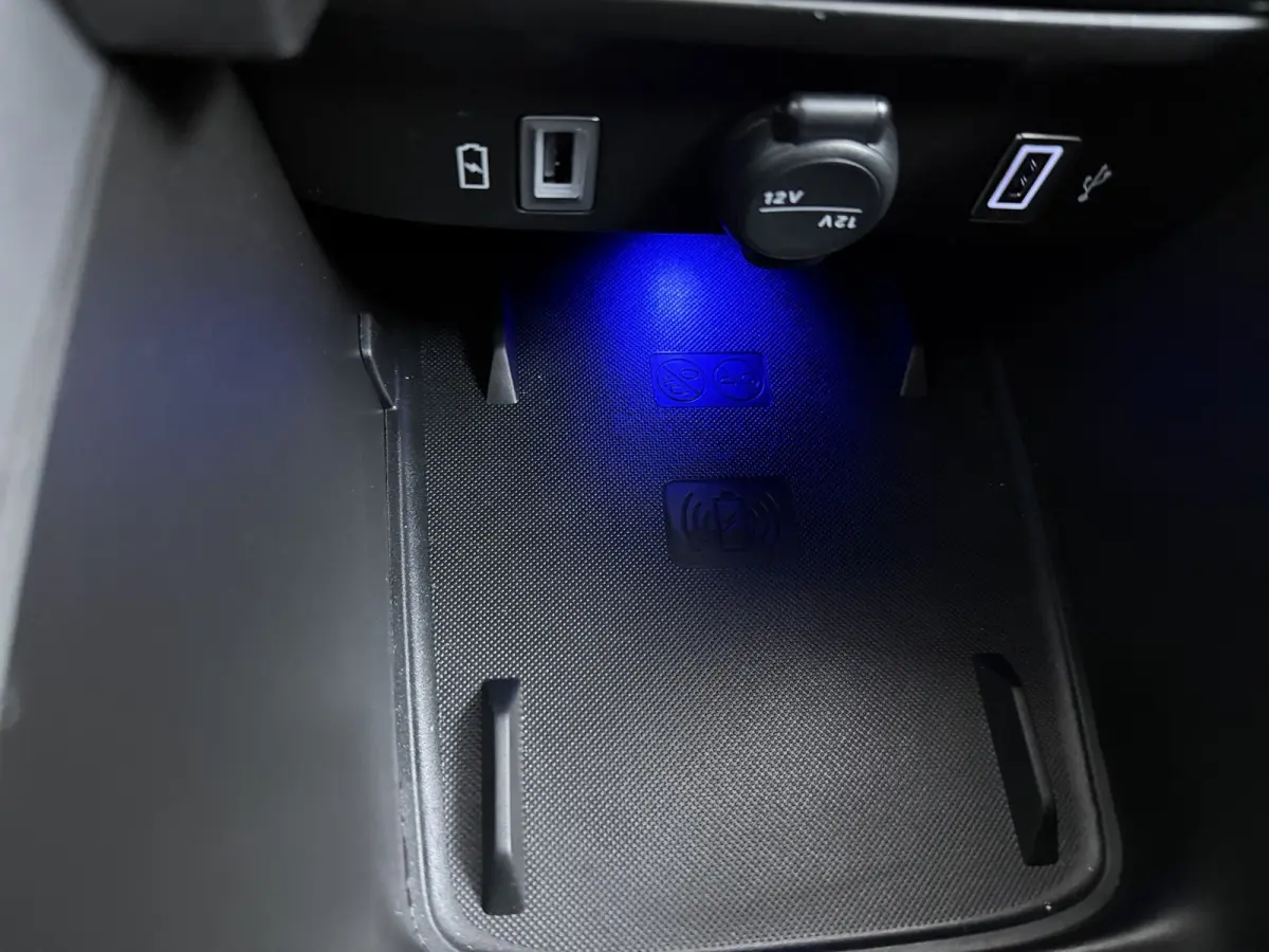 1.2 e-Hybrid Summit | Achteruitrijcamera | Airco (automatisch) | Apple Carplay/Android Auto|telefoonintegratie premium
