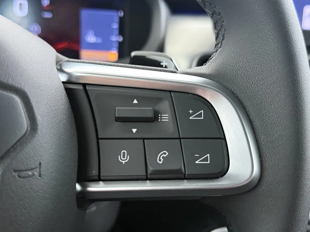 1.2 e-Hybrid Summit | Achteruitrijcamera | Airco (automatisch) | Apple Carplay/Android Auto|telefoonintegratie premium