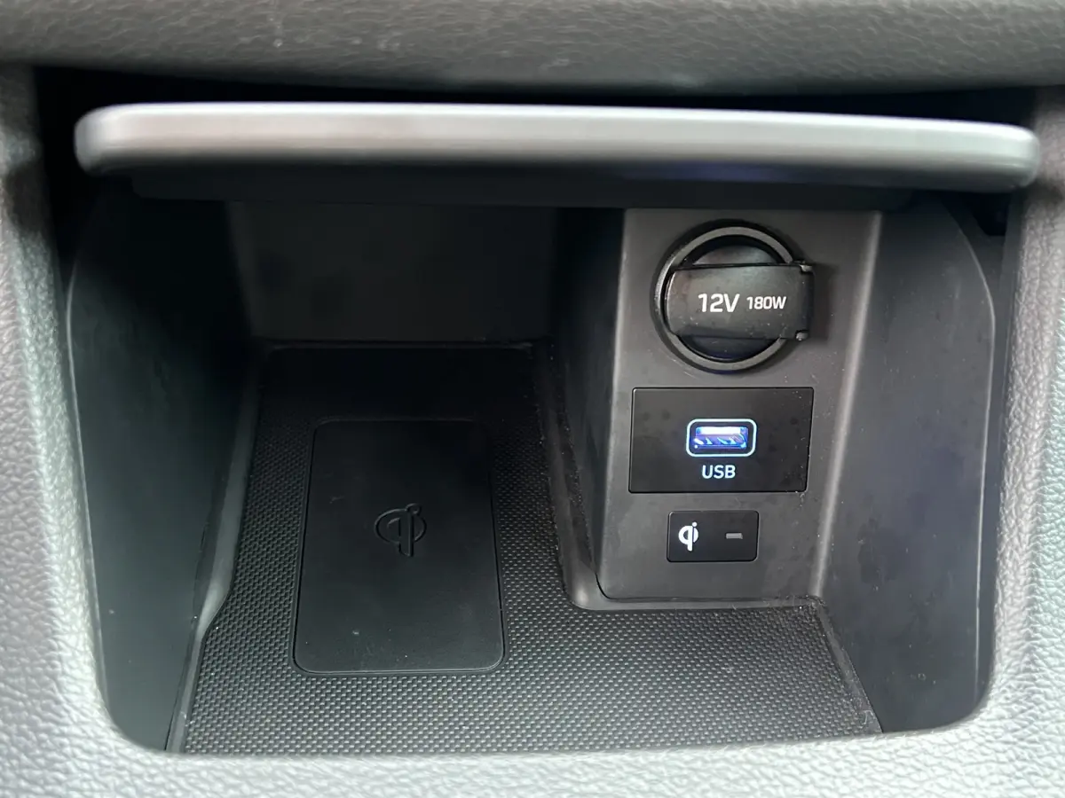 1.5 T-GDi 160pk MHEV N-Line Camera | Dodehoek detectie | Bestuurdersstoel met geheugen | Draadloos laden | LED lampen | Keyless entry | Navigatie | Stoelverwarming | Parkeersensoren voor en 