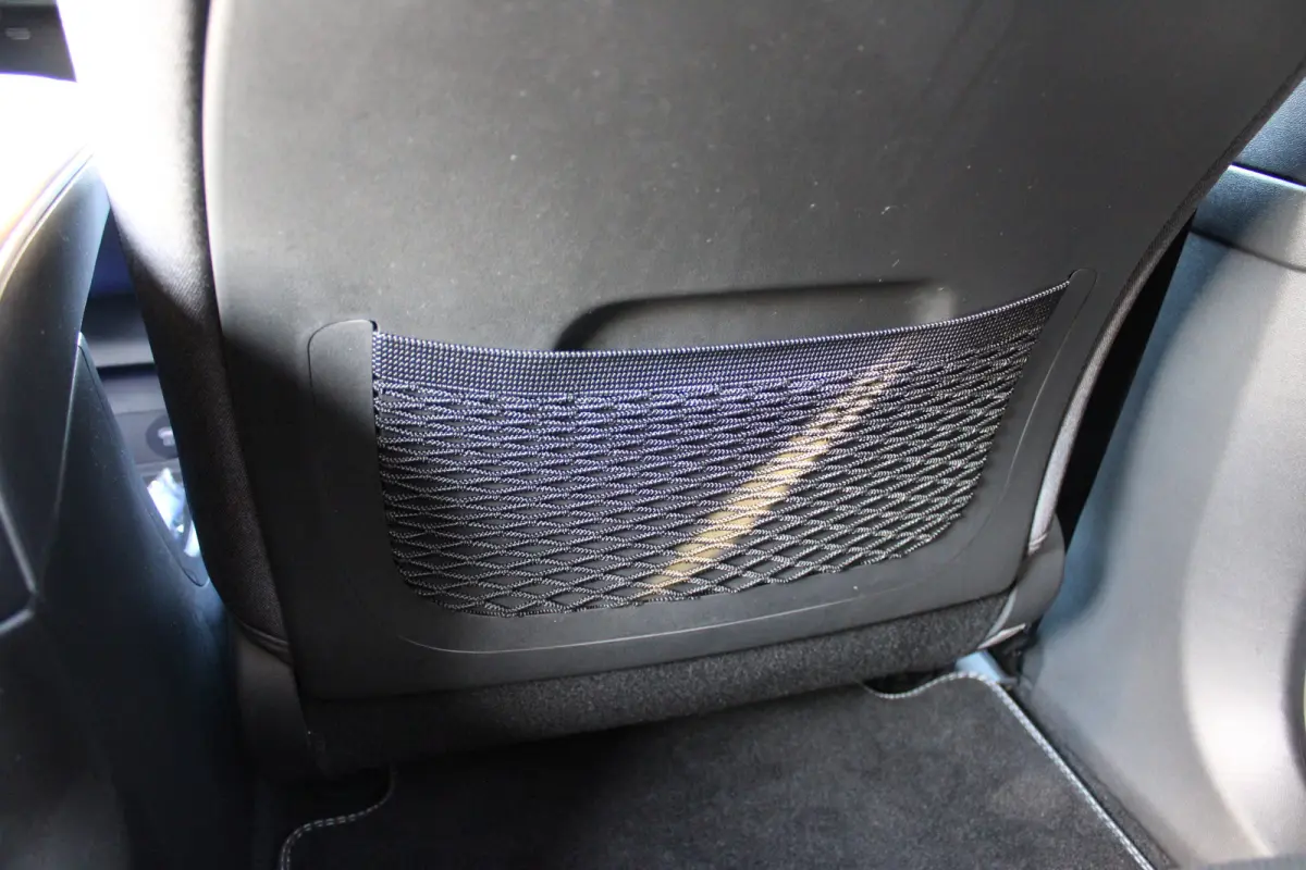 Connect+ 84 kWh | Leder | Parkeersensoren voor en achter | Elektrisch bedienbare voorstoelen | | Achteruitrijcamera | Adaptief demping systeem | Airco (automatisch)
