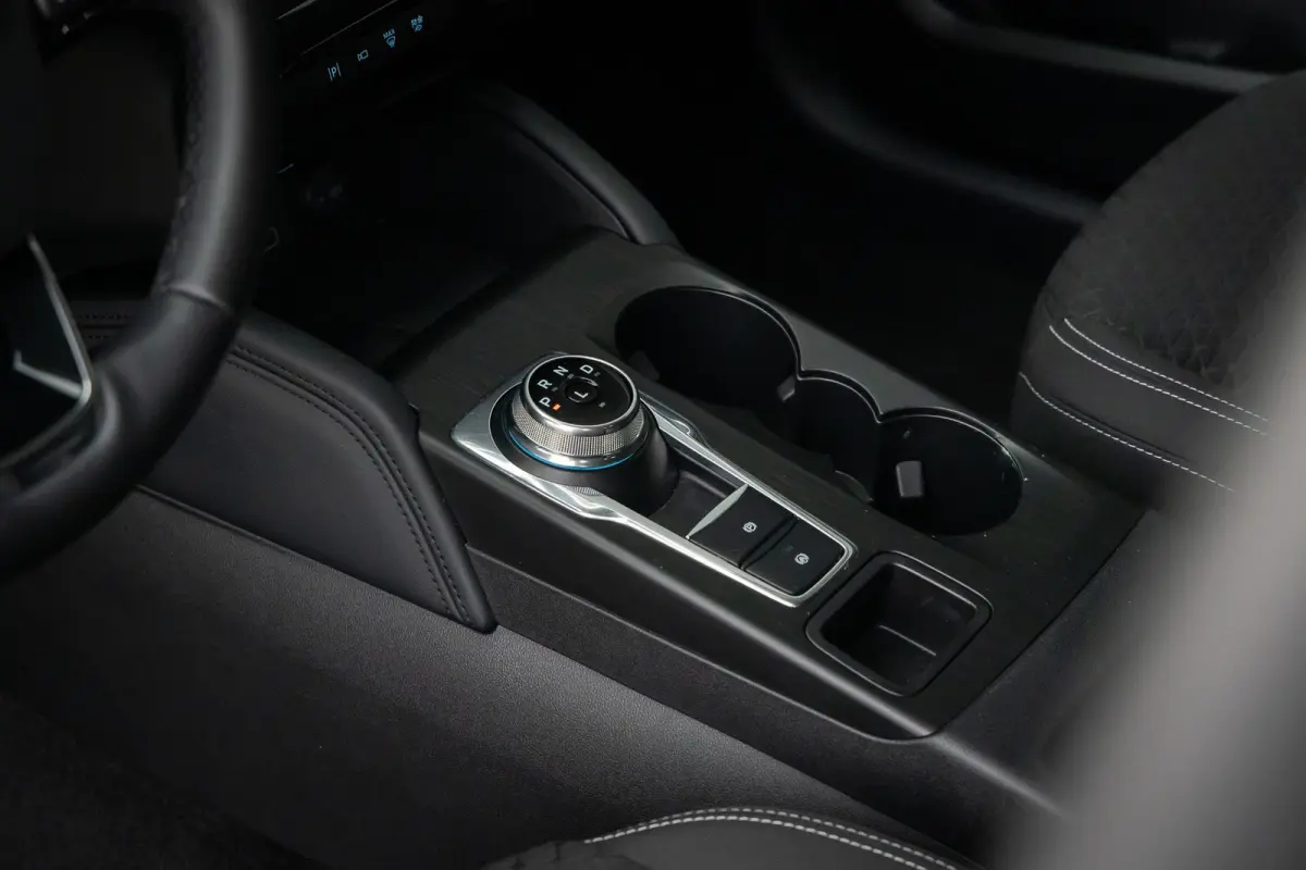 2.5 PHEV Titanium | Electrische trekhaak | 2100kg trekgewicht | Winter-pack | 360 camera | Adaptieve cruise | Dodehoek detectie | Led-verlichting | Keyless | Privacy-glass