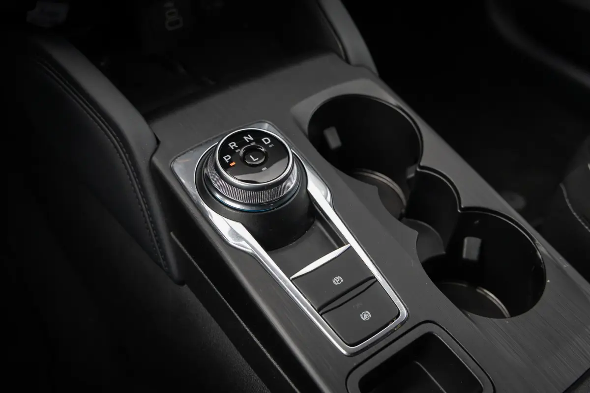 2.5 PHEV Titanium | Electrische trekhaak | 2100kg trekgewicht | Winter-pack | 360 camera | Adaptieve cruise | Dodehoek detectie | Led-verlichting | Keyless | Privacy-glass