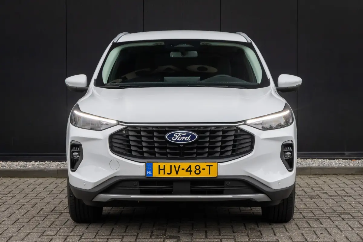 2.5 PHEV Titanium | Electrische trekhaak | 2100kg trekgewicht | Winter-pack | 360 camera | Adaptieve cruise | Dodehoek detectie | Led-verlichting | Keyless | Privacy-glass