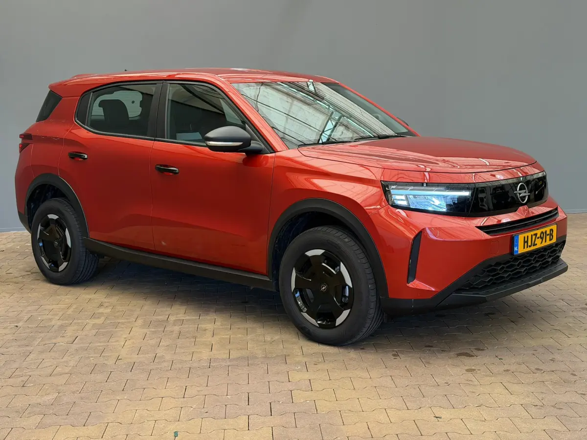 Edition 44 kWh Stuur & Stoelverwarming | Airco | Cruise | Digitaal Dashboard | 16" Lichtmetaal | Carplay | DAB | Parkeersensoren Achter | Airco | Cruise control | Hill hold functie