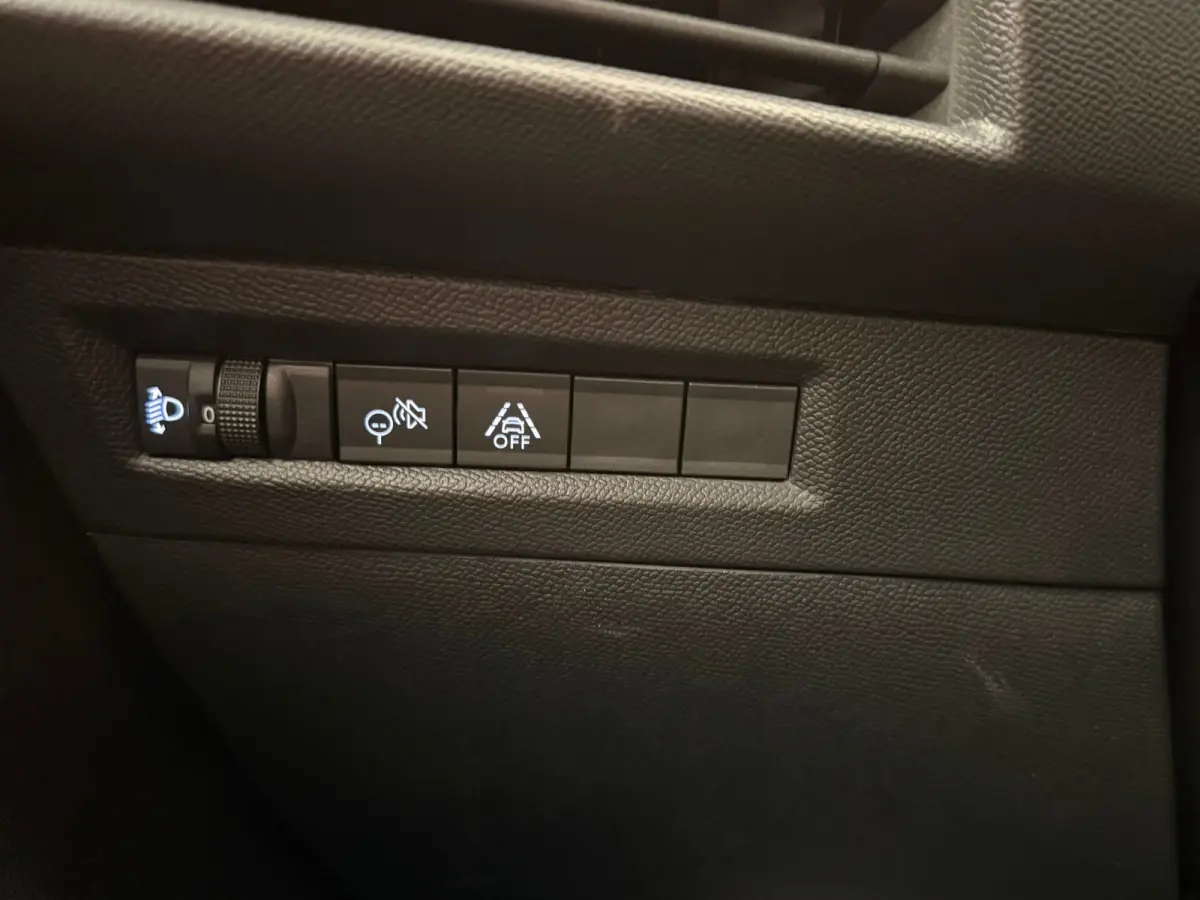 Edition 44 kWh Stuur & Stoelverwarming | Airco | Cruise | Digitaal Dashboard | 16" Lichtmetaal | Carplay | DAB | Parkeersensoren Achter | Airco | Cruise control | Hill hold functie