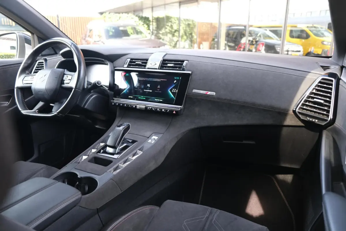 E-Tense 4x4 Performance Line|Rijklaar!|AppleCarplay|Clima|Cruise|Alcantara|Navi