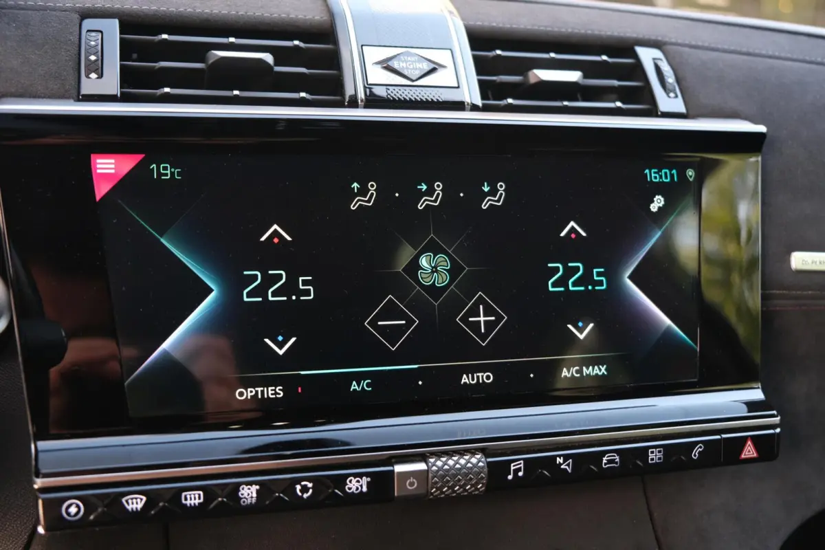 E-Tense 4x4 Performance Line|Rijklaar!|AppleCarplay|Clima|Cruise|Alcantara|Navi