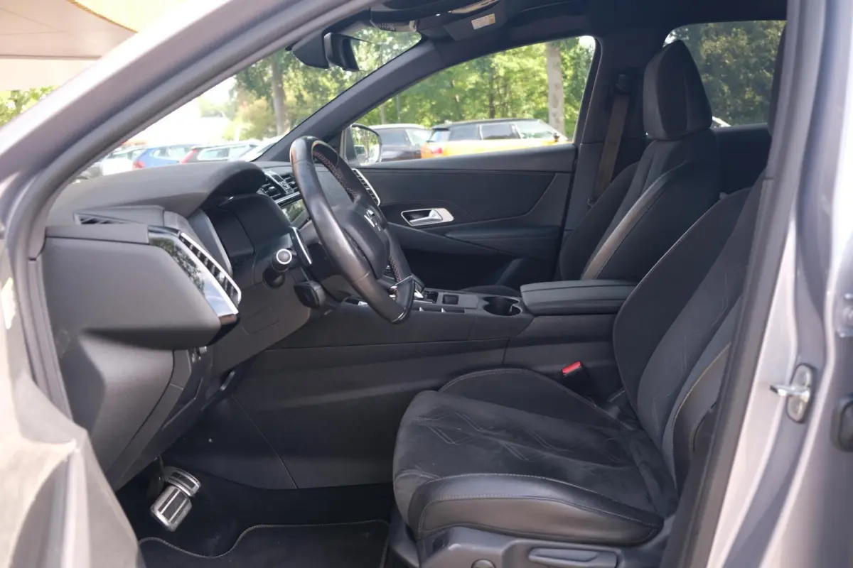 E-Tense 4x4 Performance Line|Rijklaar!|AppleCarplay|Clima|Cruise|Alcantara|Navi