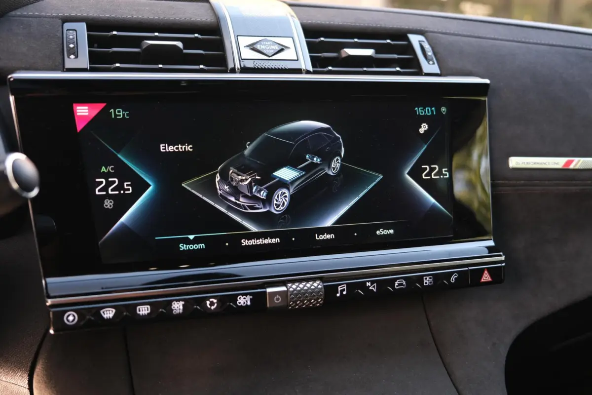 E-Tense 4x4 Performance Line|Rijklaar!|AppleCarplay|Clima|Cruise|Alcantara|Navi