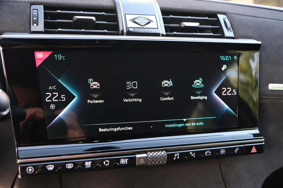 E-Tense 4x4 Performance Line|Rijklaar!|AppleCarplay|Clima|Cruise|Alcantara|Navi