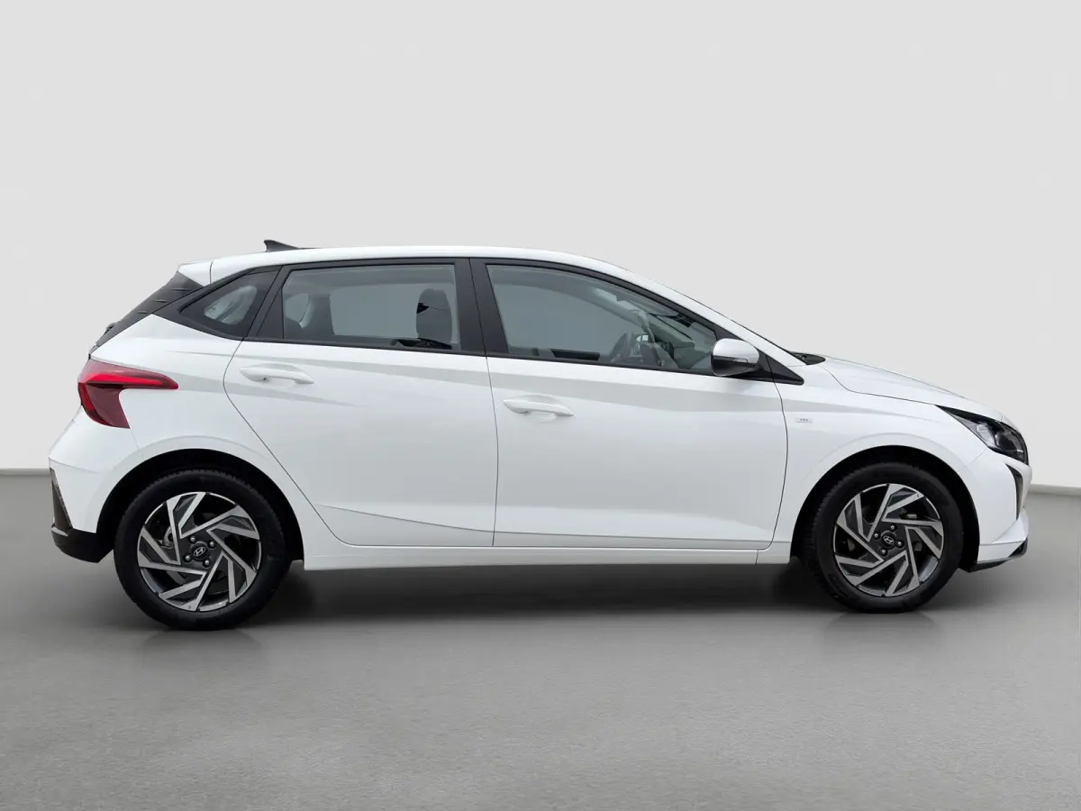 1.0 T-GDI 100pk Comfort | Airco | Camera | Carplay | Cruise control | Dodehoek detectie | Navigatie | Parkeersensoren | Digitaal cockpit | Lichtmetalen velgen