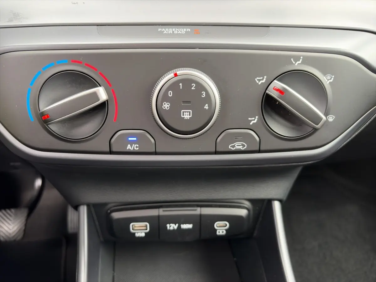 1.0 T-GDI 100pk Comfort | Airco | Camera | Carplay | Cruise control | Dodehoek detectie | Navigatie | Parkeersensoren | Digitaal cockpit | Lichtmetalen velgen