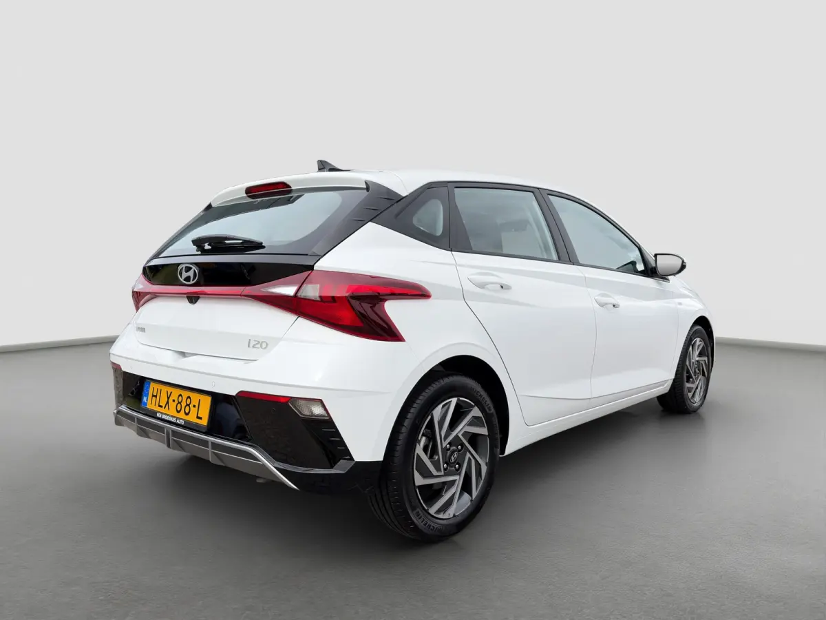 1.0 T-GDI 100pk Comfort | Airco | Camera | Carplay | Cruise control | Dodehoek detectie | Navigatie | Parkeersensoren | Digitaal cockpit | Lichtmetalen velgen