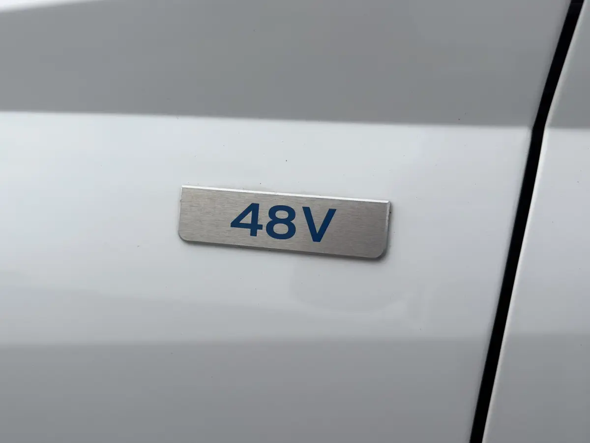 1.0 T-GDI 100pk Comfort | Airco | Camera | Carplay | Cruise control | Dodehoek detectie | Navigatie | Parkeersensoren | Digitaal cockpit | Lichtmetalen velgen
