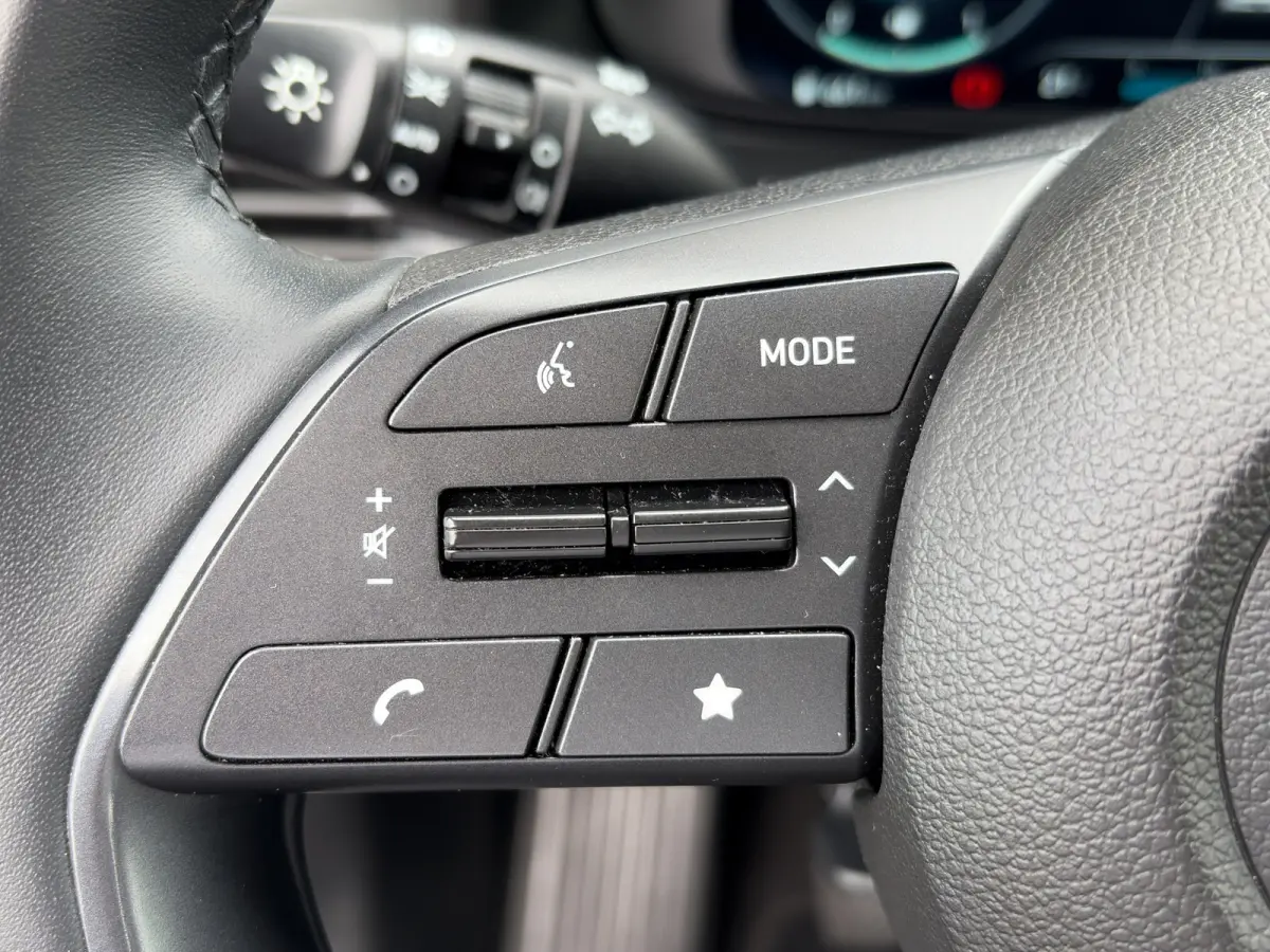 1.0 T-GDI 100pk Comfort | Airco | Camera | Carplay | Cruise control | Dodehoek detectie | Navigatie | Parkeersensoren | Digitaal cockpit | Lichtmetalen velgen