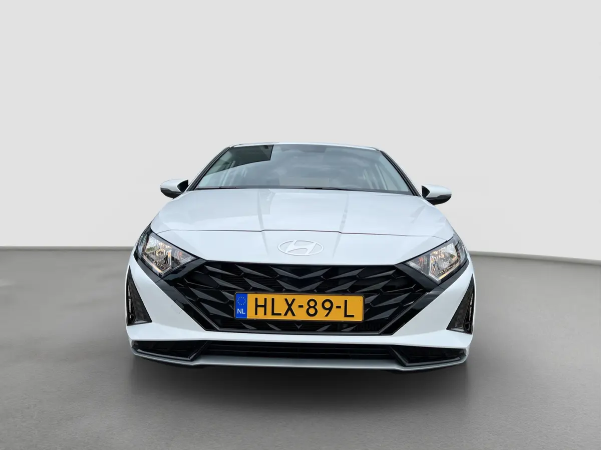 1.0 T-GDI 100pk Comfort | Airco | Camera | Carplay | Cruise control | Dodehoek detectie | Navigatie | Parkeersensoren | Digitaal cockpit | Lichtmetalen velgen