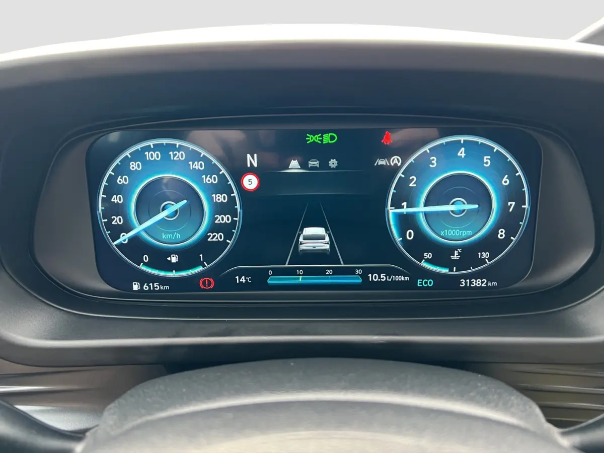 1.0 T-GDI 100pk Comfort | Airco | Camera | Carplay | Cruise control | Dodehoek detectie | Navigatie | Parkeersensoren | Digitaal cockpit | Lichtmetalen velgen