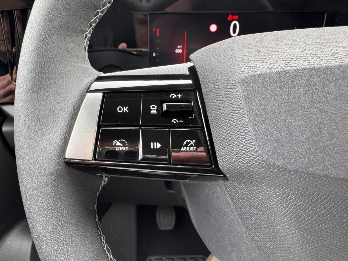 1.2 Turbo Business Edition 130PK | Camera | Navigatie | Stoel/stuurverwarming | Cruise Control | | Airco (automatisch) | DAB ontvanger | Dak in carrosseriekleur