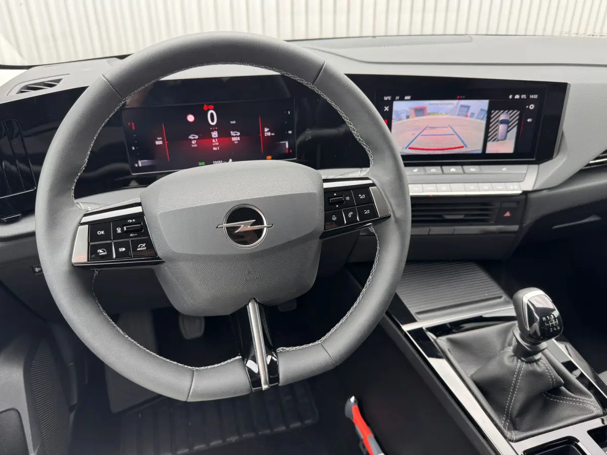 1.2 Turbo Business Edition 130PK | Camera | Navigatie | Stoel/stuurverwarming | Cruise Control | | Airco (automatisch) | DAB ontvanger | Dak in carrosseriekleur