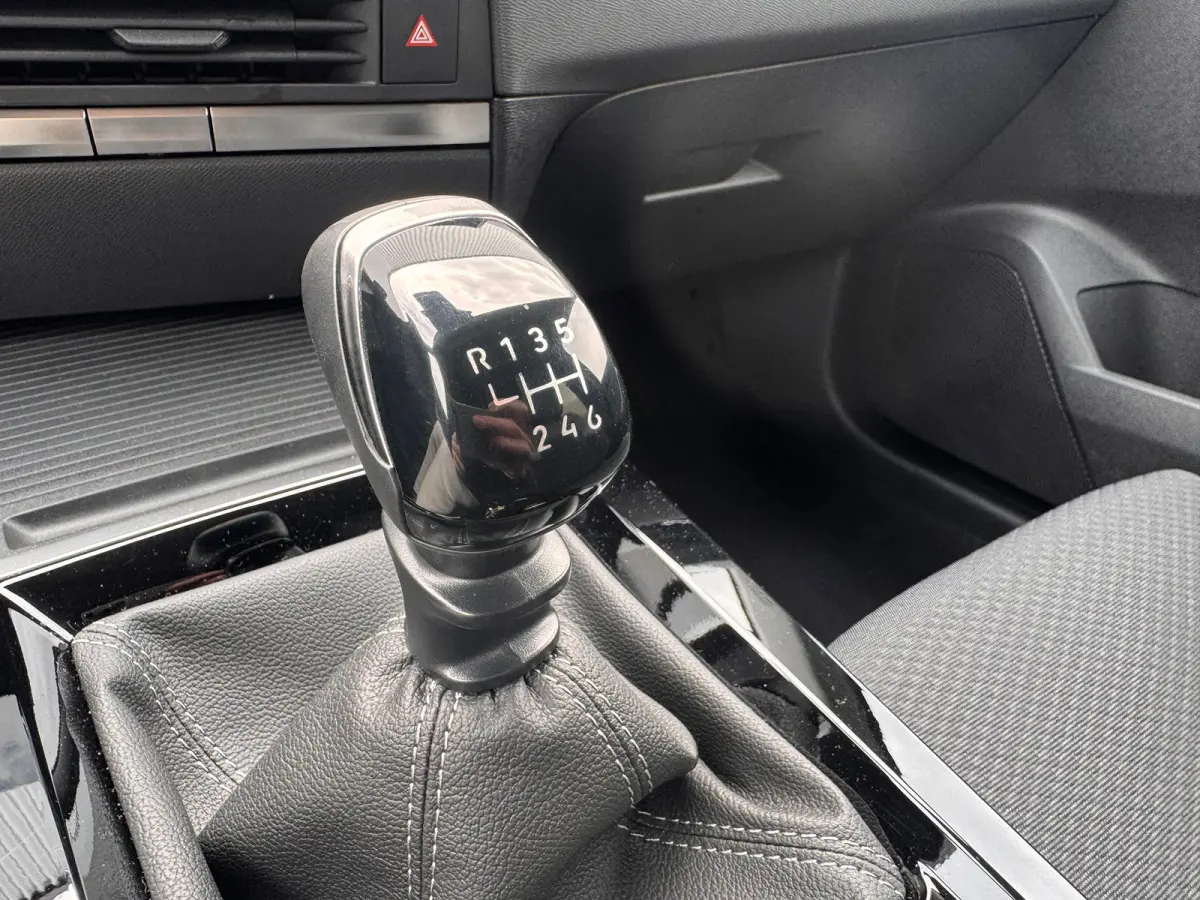 1.2 Turbo Business Edition 130PK | Camera | Navigatie | Stoel/stuurverwarming | Cruise Control | | Airco (automatisch) | DAB ontvanger | Dak in carrosseriekleur