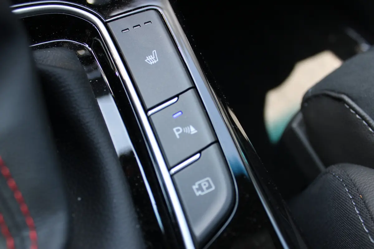 1.5 T-GDi MHEV N Line AUTOMAAT | Afneembare trekhaak | Adaptive cruise control | Sportstoelen | Elektrisch bedienbare voorstoel met geheugen | | Achterbank in delen neerklapbaar | Achteruitr