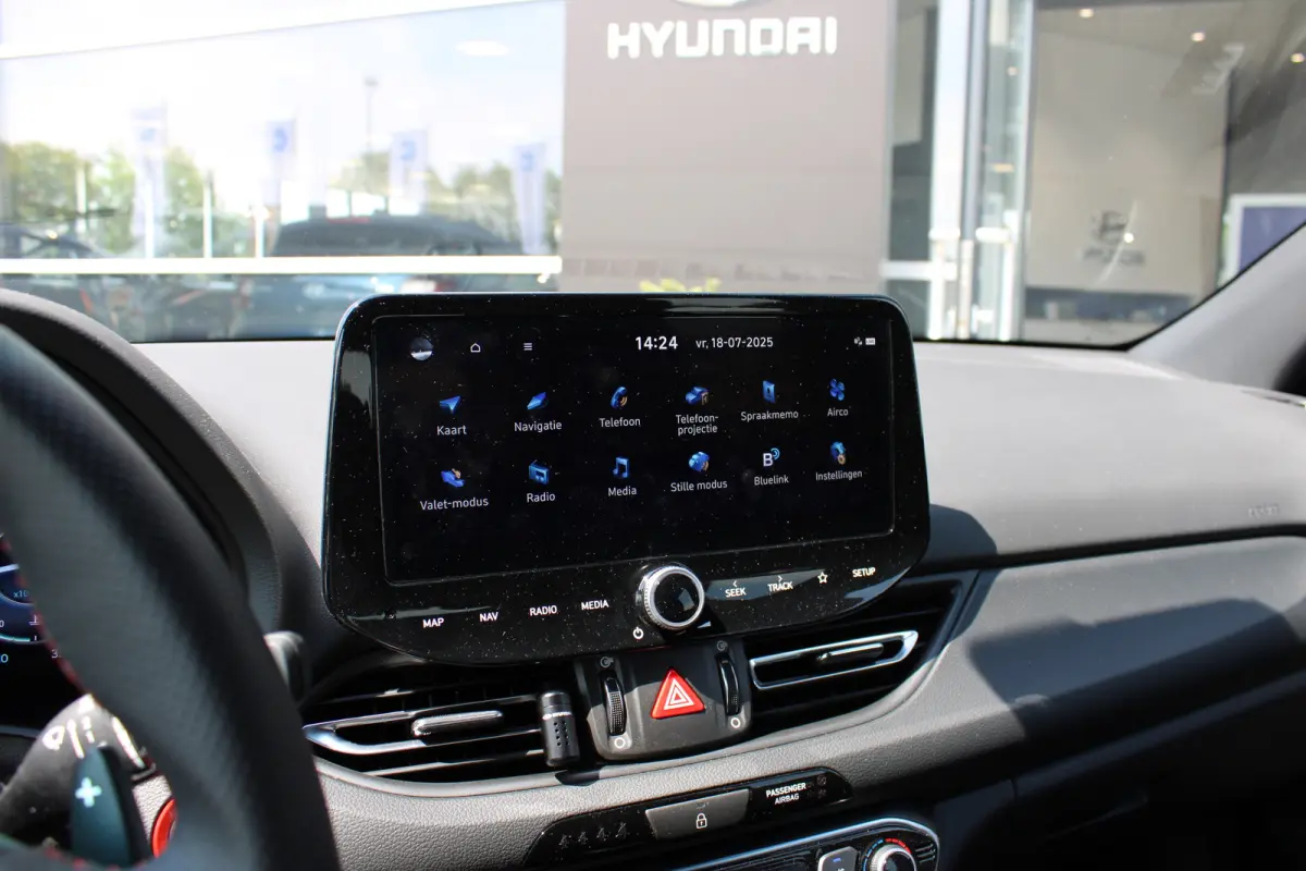 1.5 T-GDi MHEV N Line AUTOMAAT | Afneembare trekhaak | Adaptive cruise control | Sportstoelen | Elektrisch bedienbare voorstoel met geheugen | | Achterbank in delen neerklapbaar | Achteruitr