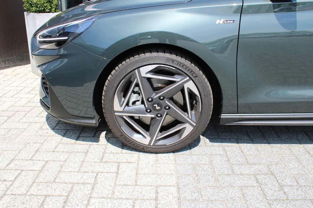 1.5 T-GDi MHEV N Line AUTOMAAT | Afneembare trekhaak | Adaptive cruise control | Sportstoelen | Elektrisch bedienbare voorstoel met geheugen | | Achterbank in delen neerklapbaar | Achteruitr