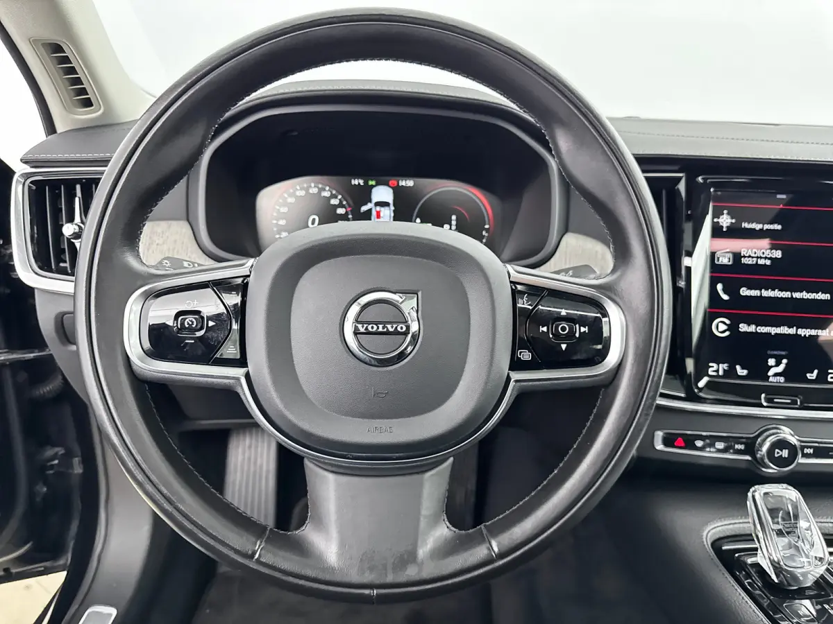T8 Recharge Inscription | 18" | Schuifdak | Head-up | Leder Dashboard | Elektr. verst. Stoelen | Adaptieve Cruise | BLIS | Keyless | Parkeercamera | Stoel/Stuur/Achterbankverwarming