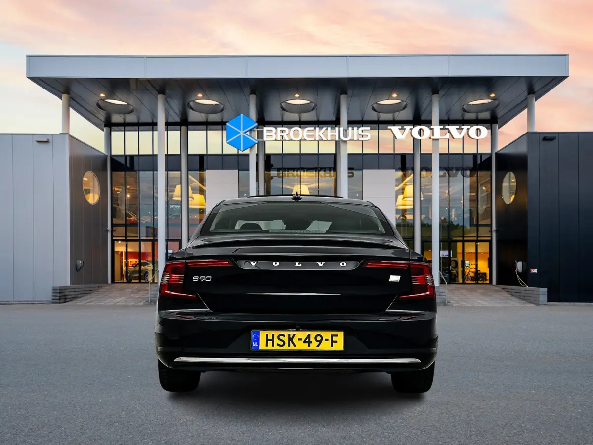 T8 Recharge Inscription | 18" | Schuifdak | Head-up | Leder Dashboard | Elektr. verst. Stoelen | Adaptieve Cruise | BLIS | Keyless | Parkeercamera | Stoel/Stuur/Achterbankverwarming