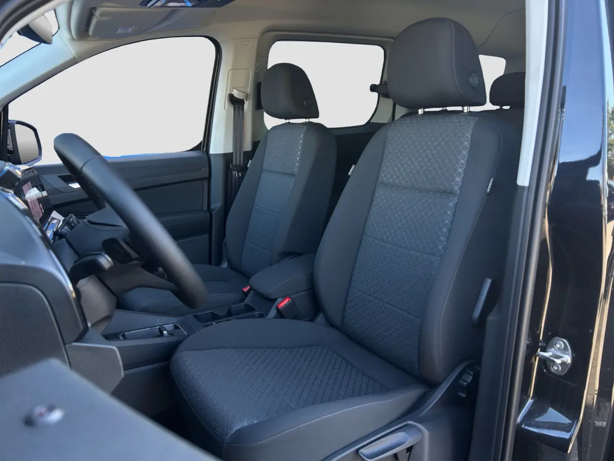 Grand PHEV Titanium | Winterpack | Adap. Cruise Control | Camera | 7 Persoons | CarPlay |