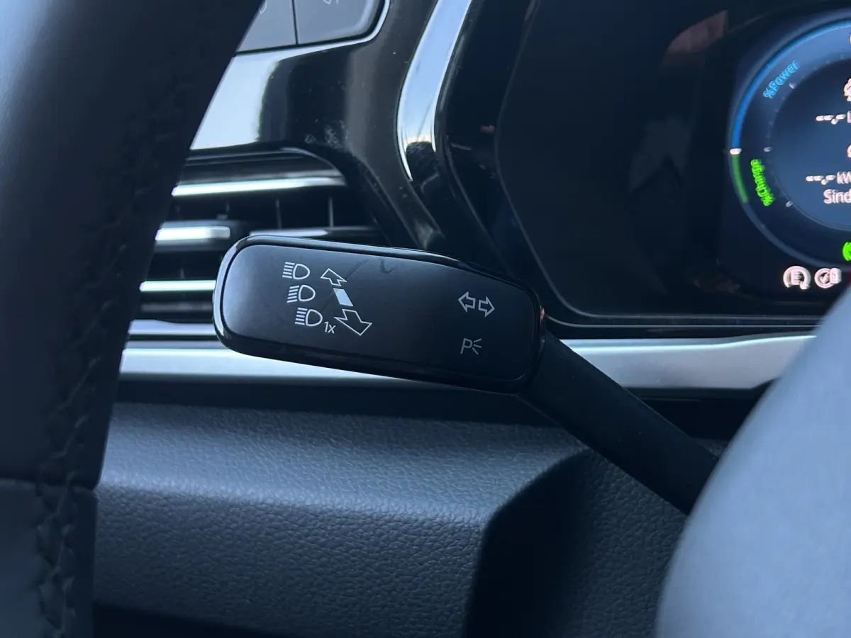 Grand PHEV Titanium | Winterpack | Adap. Cruise Control | Camera | 7 Persoons | CarPlay |