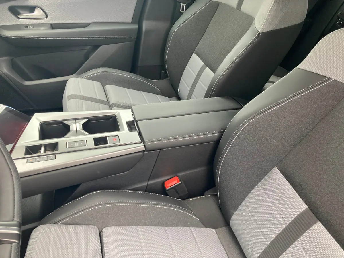 1.2 Turbo Hybrid GS | TREKHAAK | NL AUTO | Achteruitrijcamera | Apple Carplay/Android Auto|telefoonintegratie premium | Cruise control adaptief met Stop&Go