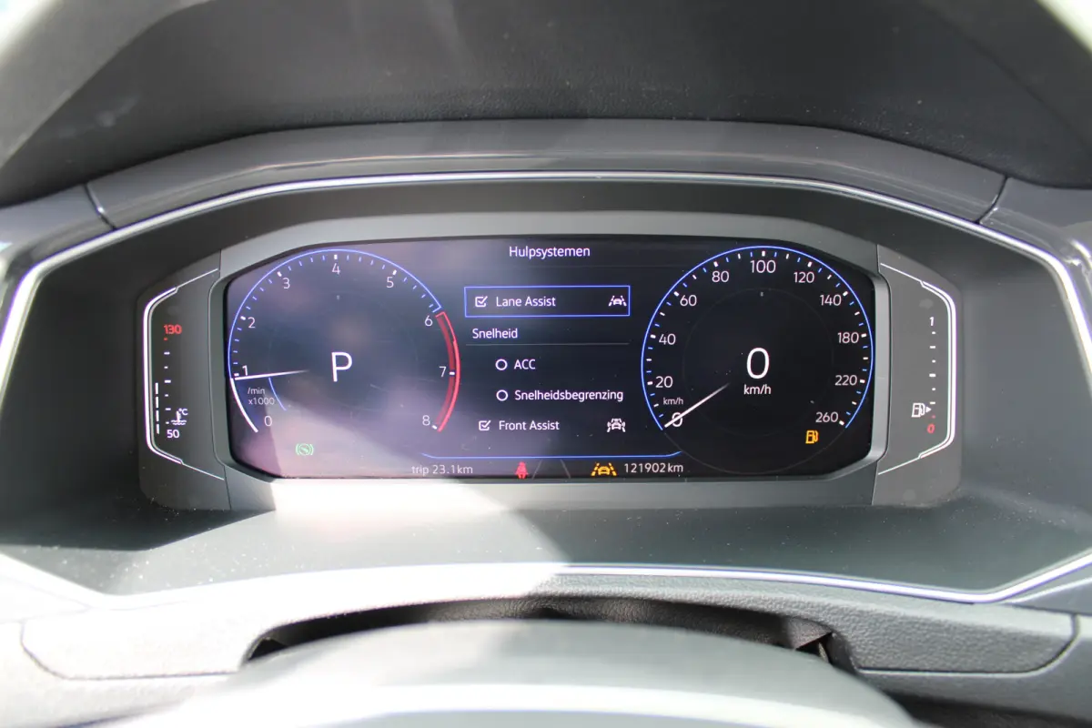 1.5 TSI Sport | AUTOMAAT | Navigatie | Adaptieve Cruise Control | Bluetooth | Climate Control | | Achterbank in delen neerklapbaar | Airco (automatisch) | Alarm klasse 1(startblokkering)