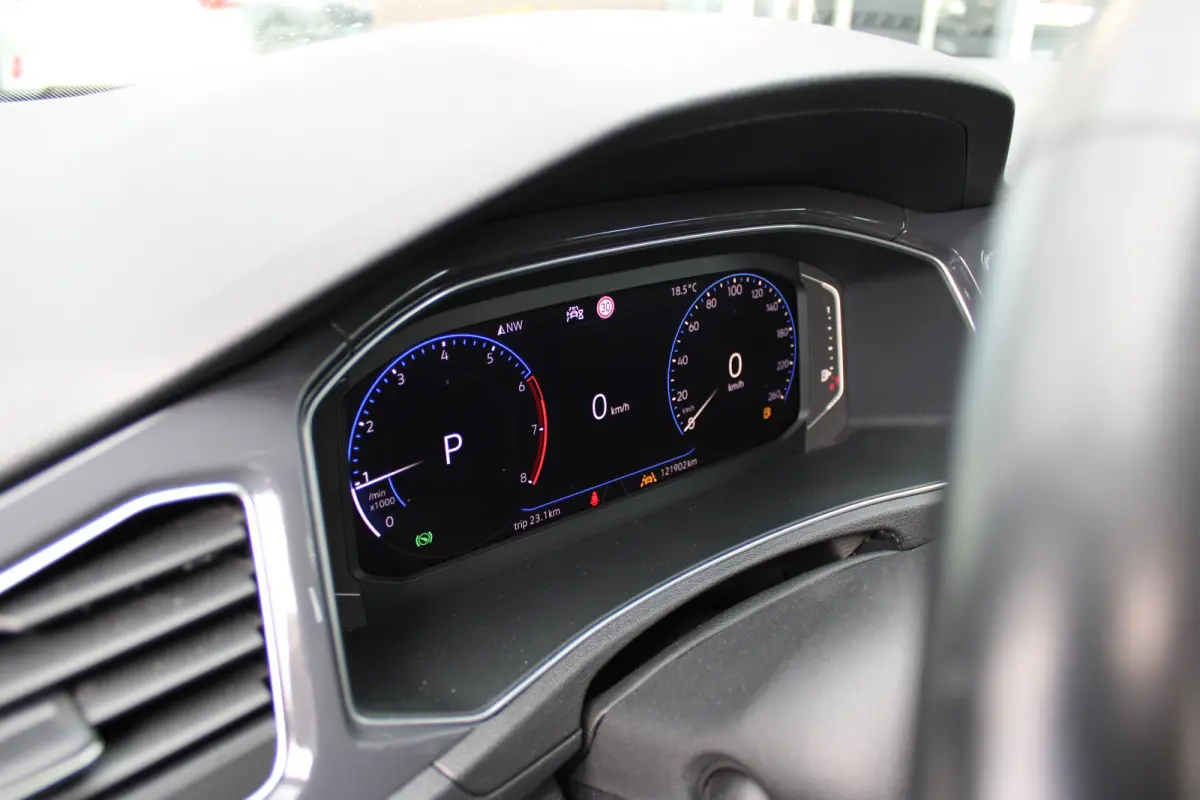 1.5 TSI Sport | AUTOMAAT | Navigatie | Adaptieve Cruise Control | Bluetooth | Climate Control | | Achterbank in delen neerklapbaar | Airco (automatisch) | Alarm klasse 1(startblokkering)