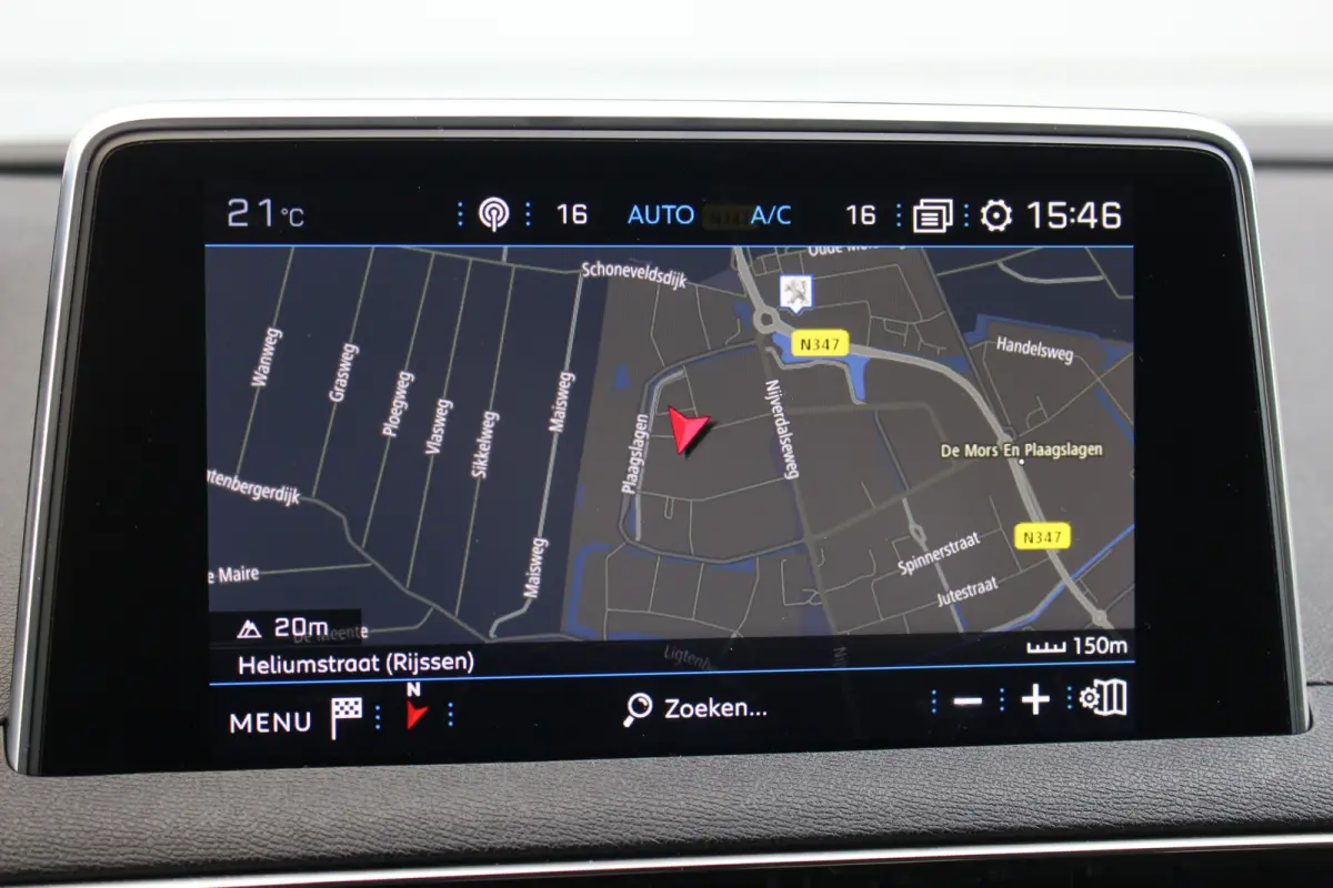 1.2 GT Line Avantage Aut. | Elec. Achterklep | Camera | Pdc | Navi | Cruise | Carplay | | Achterbank in delen neerklapbaar | Afwijkende dakkleur | Alarm klasse 1(startblokkering)| Elec. Acht