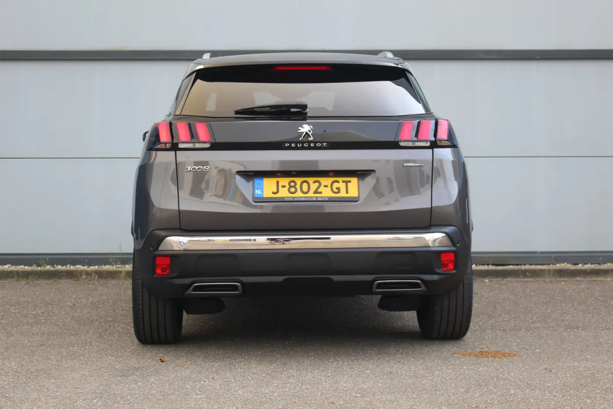 1.2 GT Line Avantage Aut. | Elec. Achterklep | Camera | Pdc | Navi | Cruise | Carplay | | Achterbank in delen neerklapbaar | Afwijkende dakkleur | Alarm klasse 1(startblokkering)| Elec. Acht