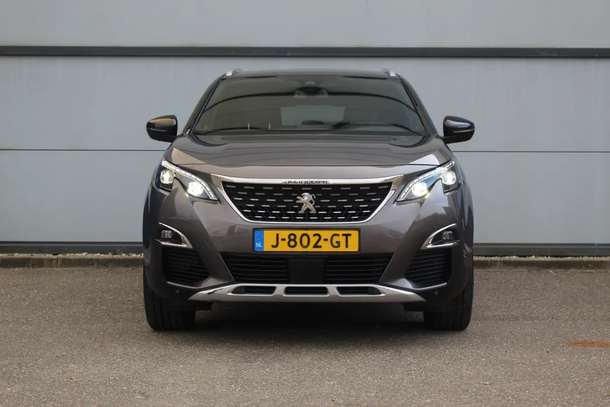 1.2 GT Line Avantage Aut. | Elec. Achterklep | Camera | Pdc | Navi | Cruise | Carplay | | Achterbank in delen neerklapbaar | Afwijkende dakkleur | Alarm klasse 1(startblokkering)| Elec. Acht