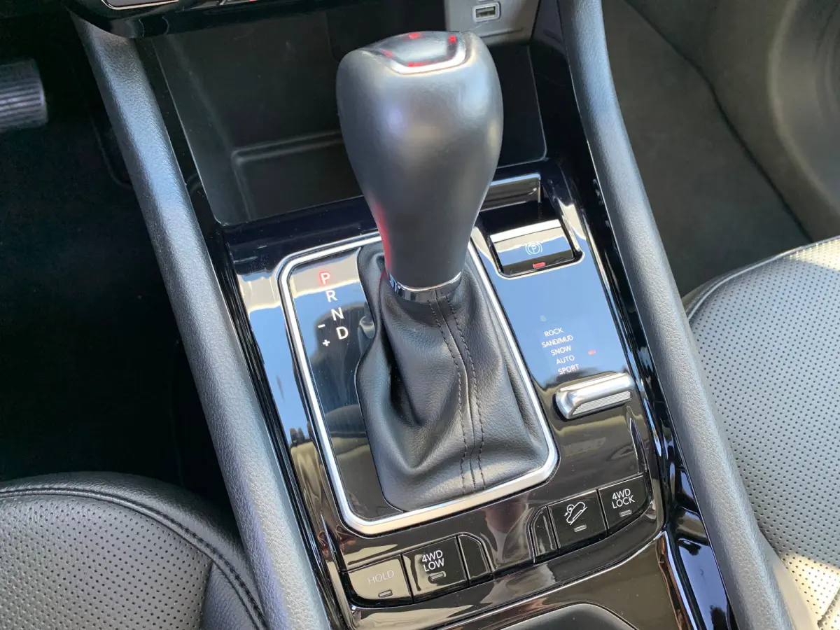 4xe 240 Plug-in Hybrid Trailhawk Airco | Camera | Cruise Control Adaptief | DAB | Keyless | LED | 17" | PDC V&A | Stoelverkoeling |