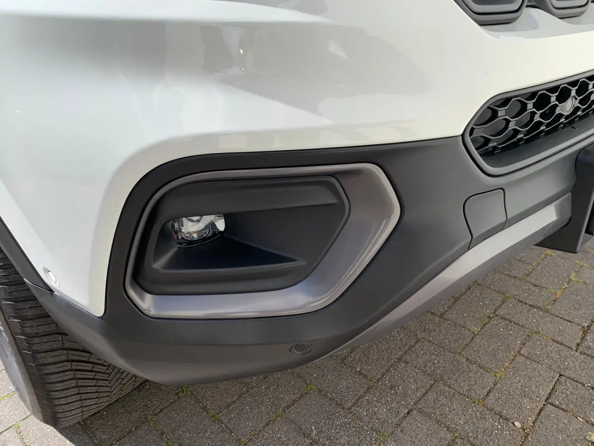 4xe 240 Plug-in Hybrid Trailhawk Airco | Camera | Cruise Control Adaptief | DAB | Keyless | LED | 17" | PDC V&A | Stoelverkoeling |