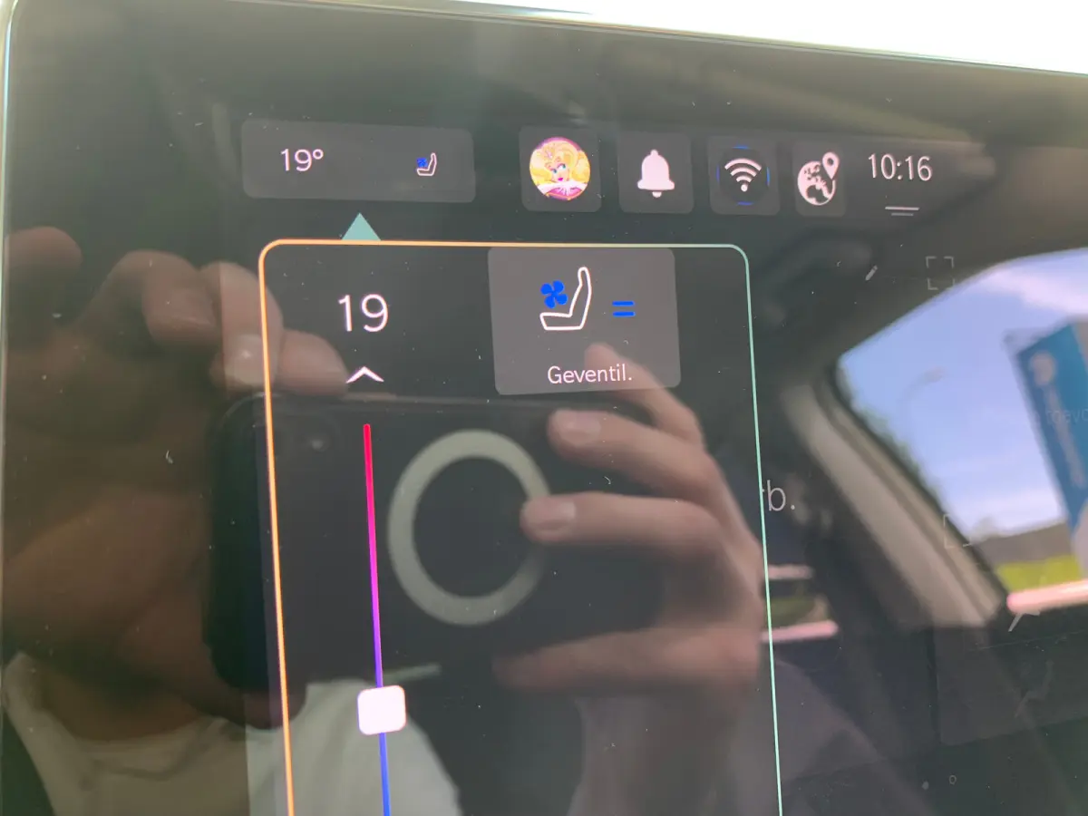 4xe 240 Plug-in Hybrid Trailhawk Airco | Camera | Cruise Control Adaptief | DAB | Keyless | LED | 17" | PDC V&A | Stoelverkoeling |