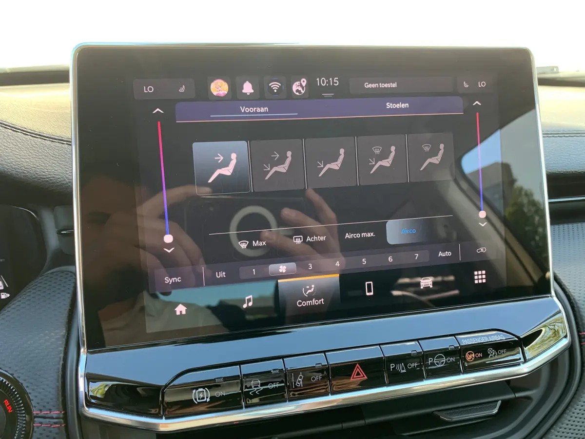 4xe 240 Plug-in Hybrid Trailhawk Airco | Camera | Cruise Control Adaptief | DAB | Keyless | LED | 17" | PDC V&A | Stoelverkoeling |