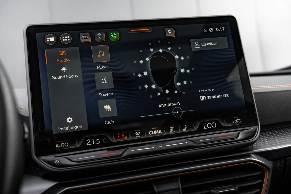 1.5 TSI e-Hybrid 272pk VZ Performance | Trekhaak | Leder | 360 Camera | Panoramadak | Sennheiser