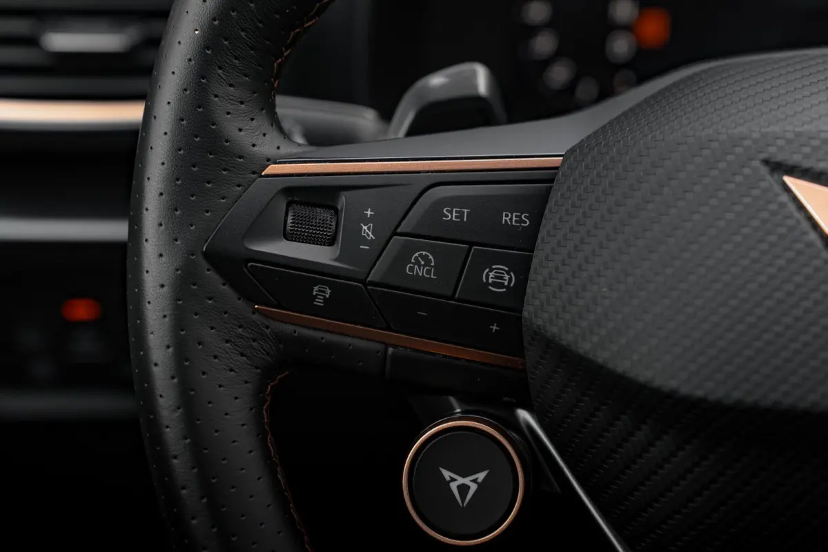 1.5 TSI e-Hybrid 272pk VZ Performance | Trekhaak | Leder | 360 Camera | Panoramadak | Sennheiser