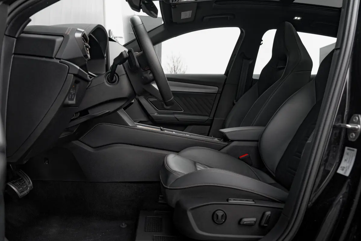 1.5 TSI e-Hybrid 272pk VZ Performance | Trekhaak | Leder | 360 Camera | Panoramadak | Sennheiser