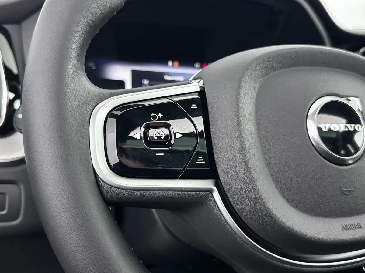 T6 Recharge Plus Black Edition | 21" | Panoramadak | Head-Up | 360 Camera | Getint Glas | Harman Kardon | Elektr. verst. Sportstoelen | Adaptieve Cruise | BLIS