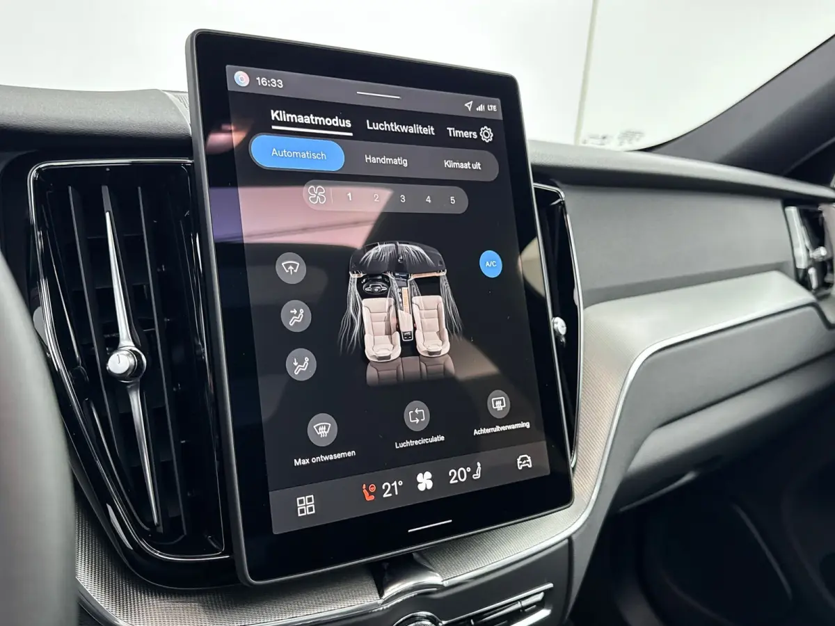 T6 Recharge Plus Black Edition | 21" | Panoramadak | Head-Up | 360 Camera | Getint Glas | Harman Kardon | Elektr. verst. Sportstoelen | Adaptieve Cruise | BLIS